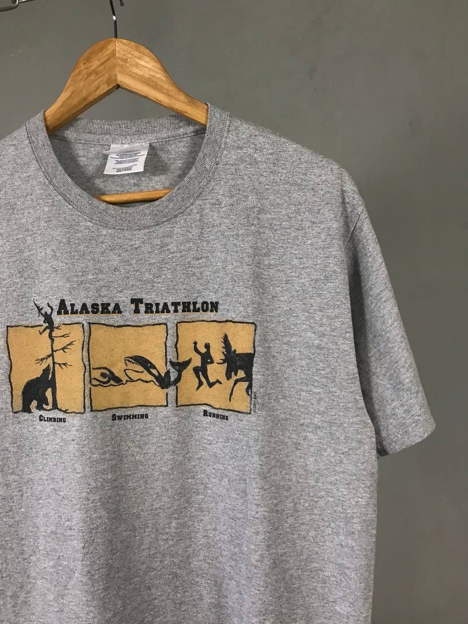 Vintage Alaska Triatlon vintage humor streetwear tee Size US M / EU 48-50 / 2 - 2 Thumbnail
