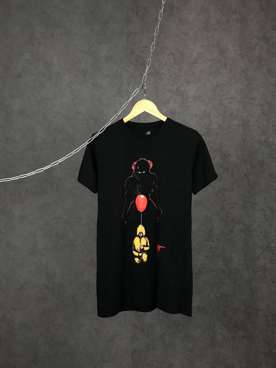 Expert Horror IT expert horror movie vintage cult tee Size US S / EU 44-46 / 1 - 1 Thumbnail