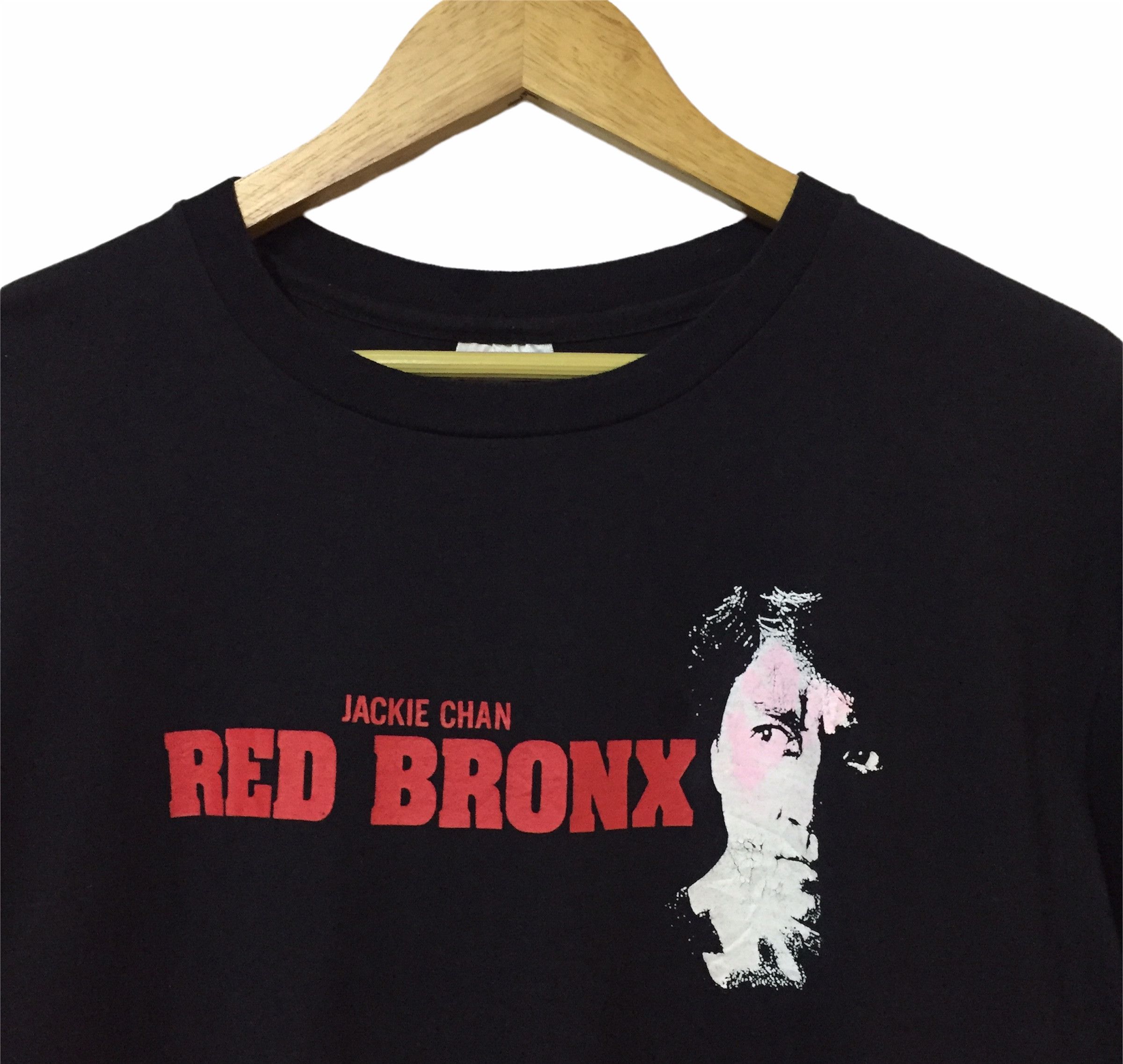 Vintage VINTAGE 90s RUMBLE IN THE BRONX JACKIE CHAN MOVIE TSHIRT Size US L / EU 52-54 / 3 - 5 Thumbnail