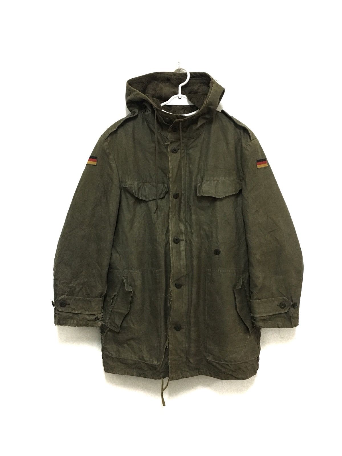Vintage Vintage German Heavy Jacket Parka Hoodie Military Feuchter Size US L / EU 52-54 / 3 - 1 Thumbnail