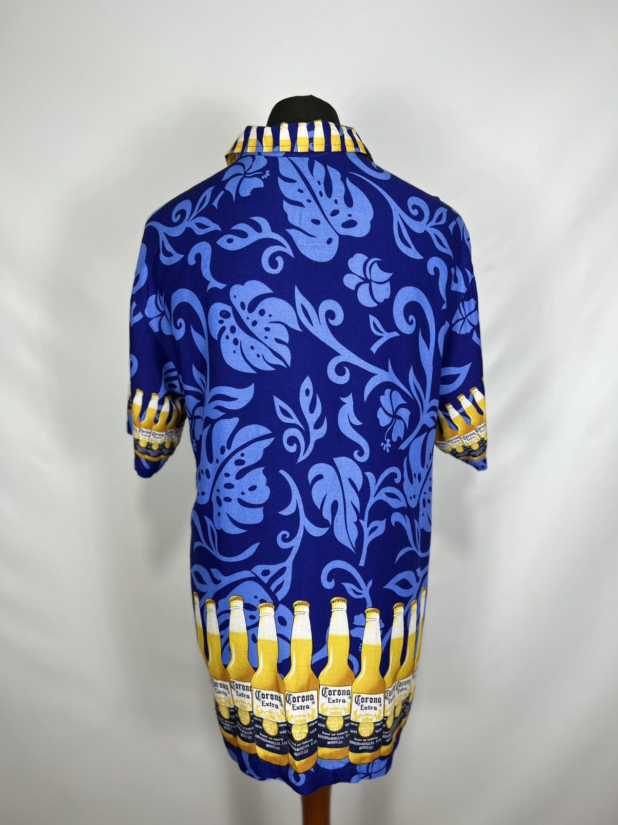 Other Corona Extra crazy shirt Size US XL / EU 56 / 4 - 3 Thumbnail