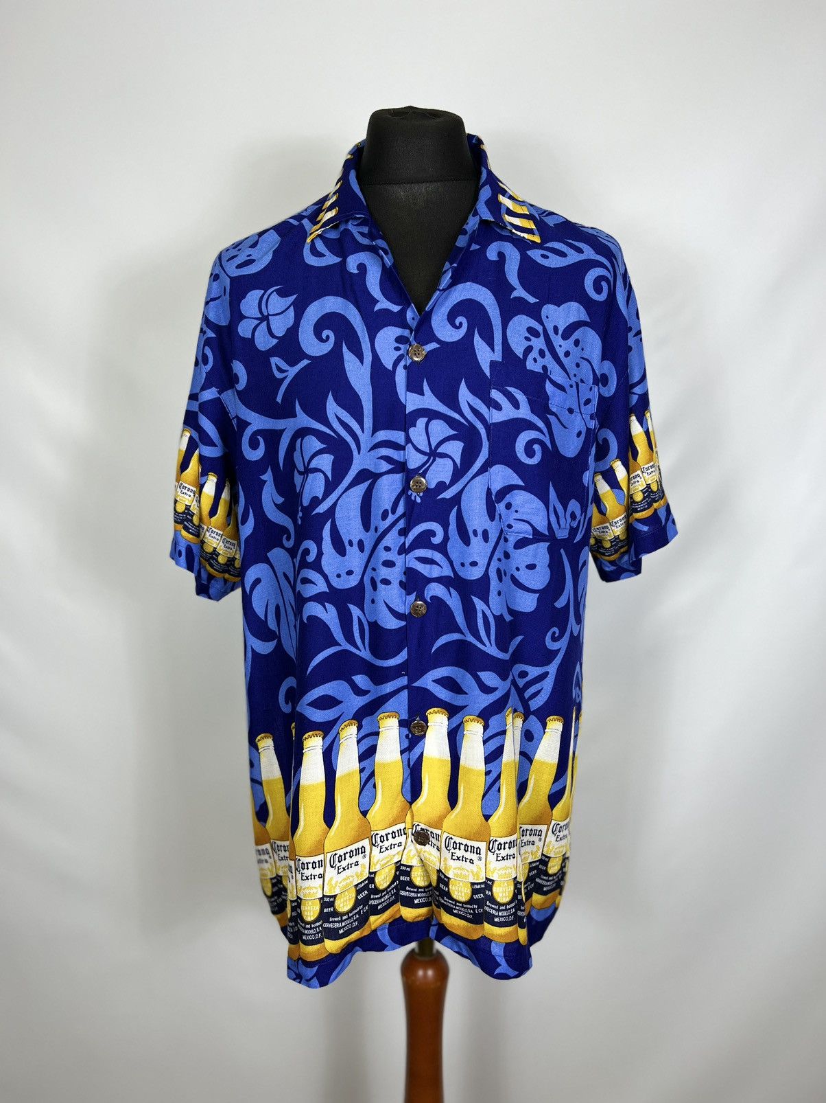 Other Corona Extra crazy shirt Size US XL / EU 56 / 4 - 1 Thumbnail