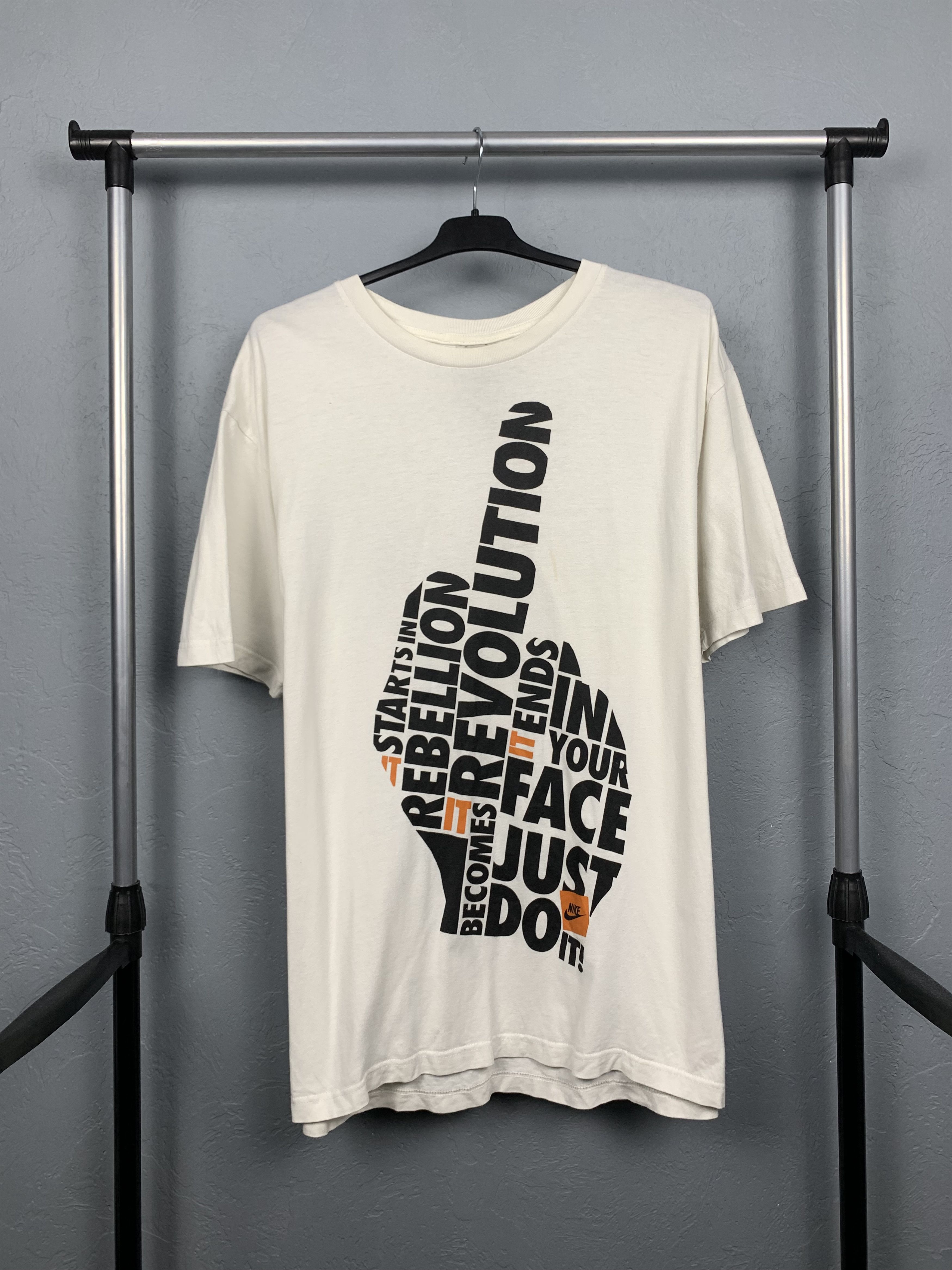 Nike × Vintage Nike Vintage Mens T-Shirt Tee Size US XL / EU 56 / 4 - 1 Thumbnail