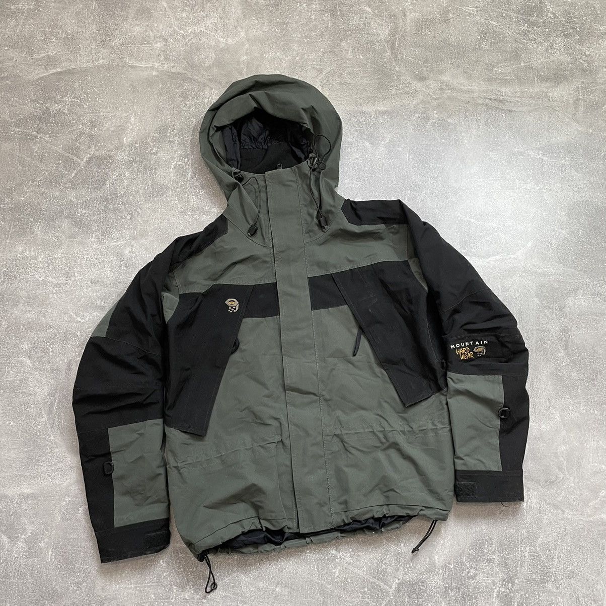 90s mountain hardwear puffer jacket Y2K | www.gamutgallerympls.com