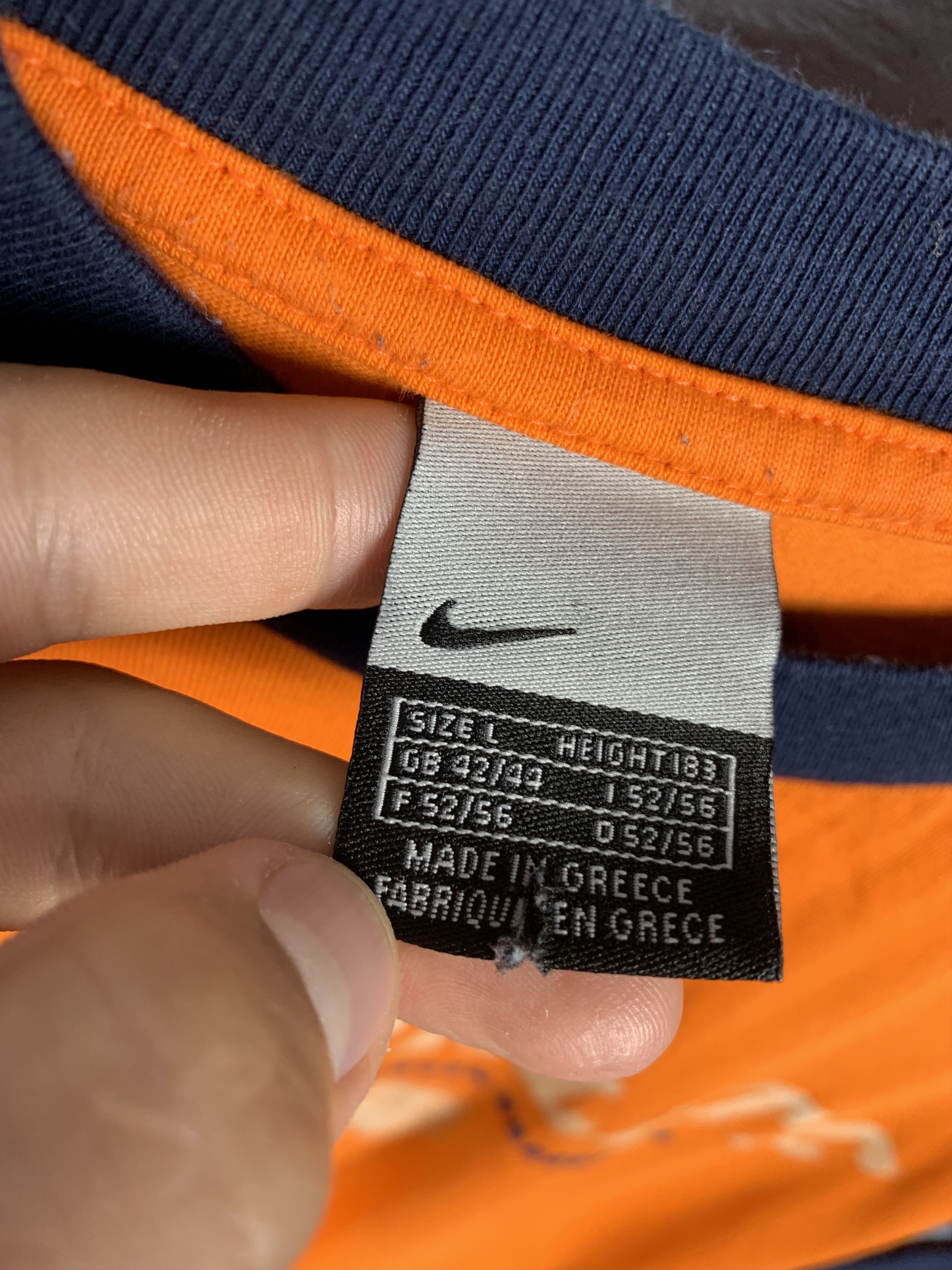 Nike × Vintage Vintage Nike Mens T-Shirt Tee Thrashed Size US L / EU 52-54 / 3 - 4 Thumbnail