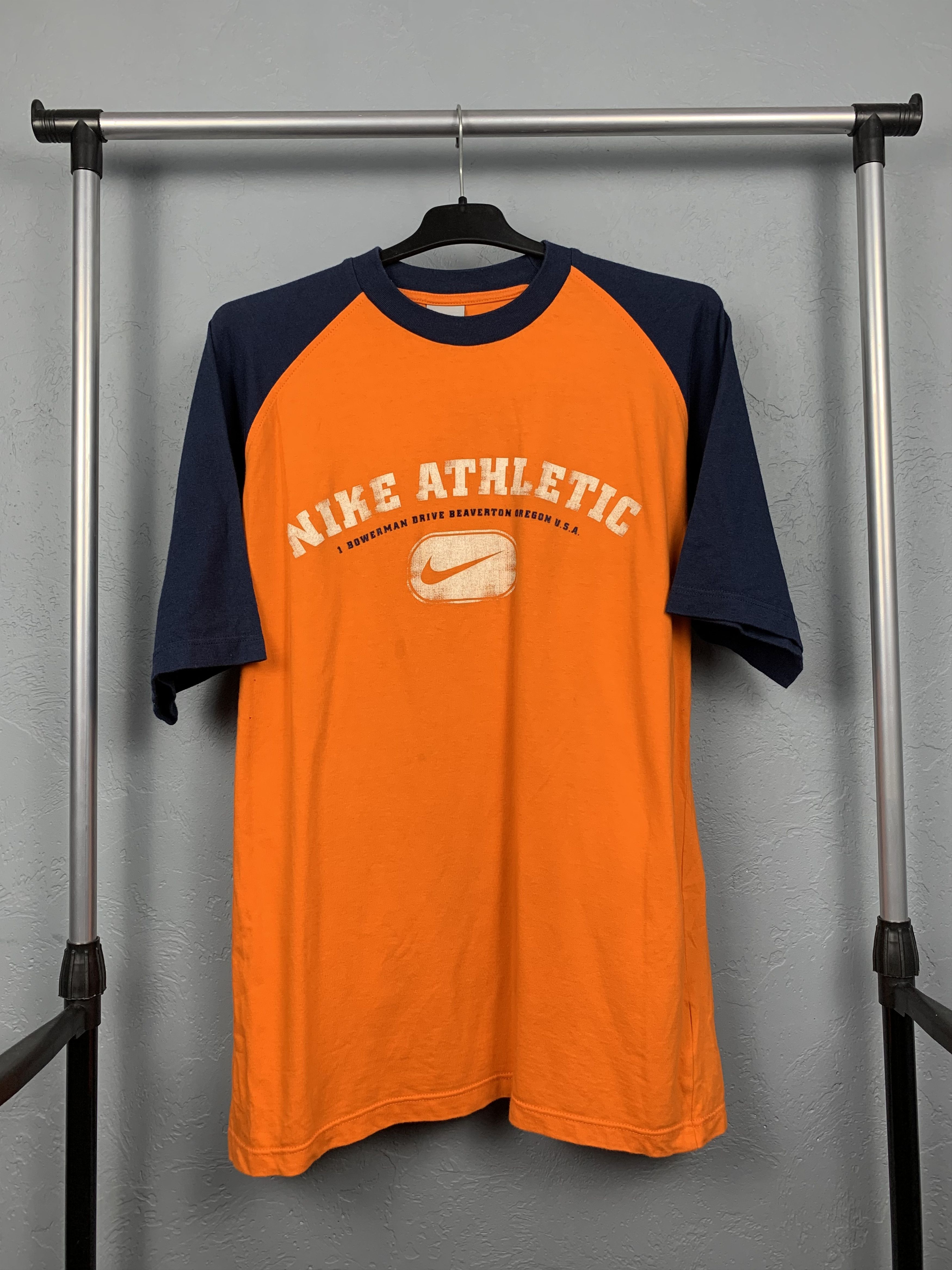 Nike × Vintage Vintage Nike Mens T-Shirt Tee Thrashed Size US L / EU 52-54 / 3 - 1 Thumbnail