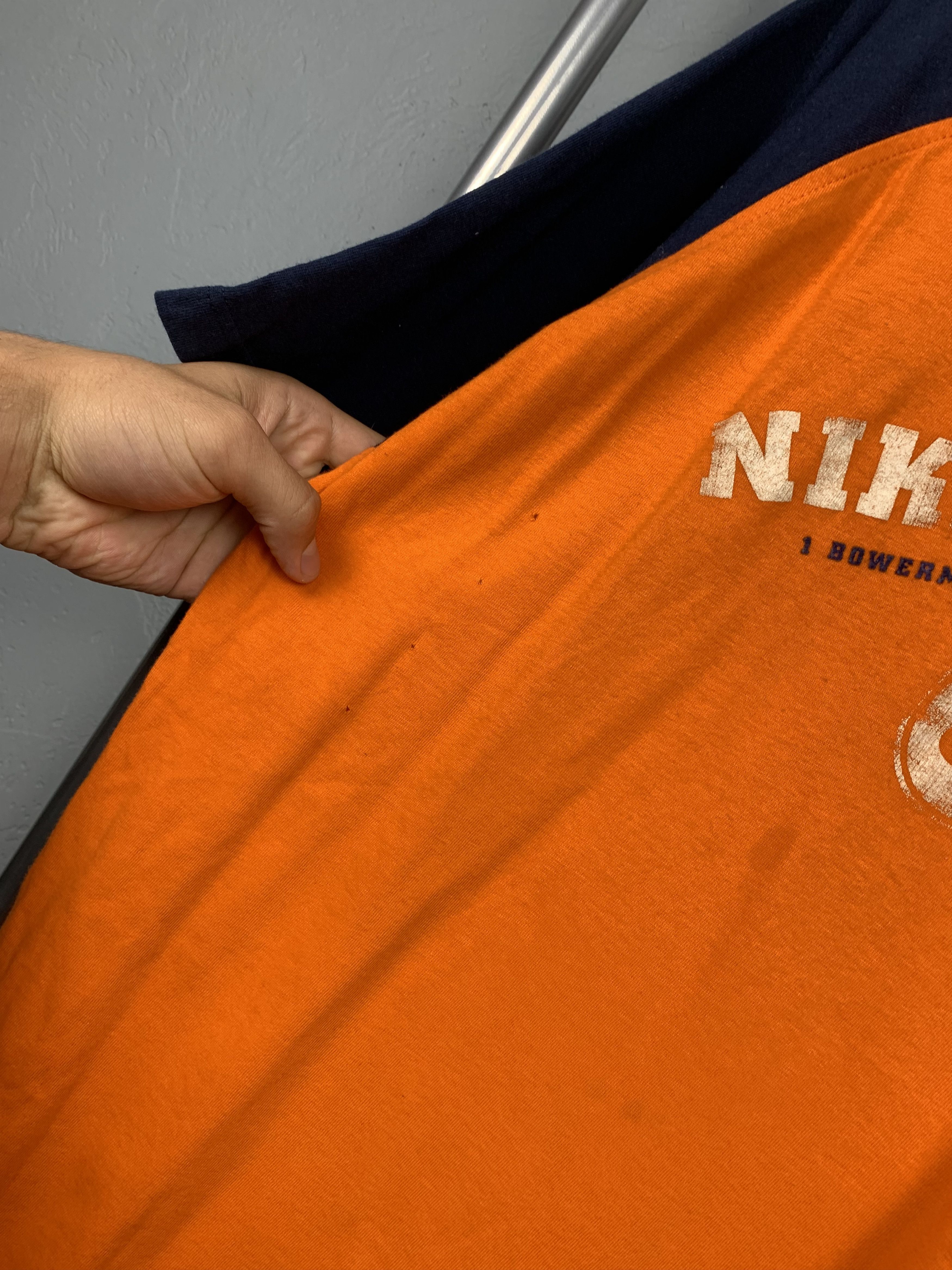 Nike × Vintage Vintage Nike Mens T-Shirt Tee Thrashed Size US L / EU 52-54 / 3 - 3 Thumbnail