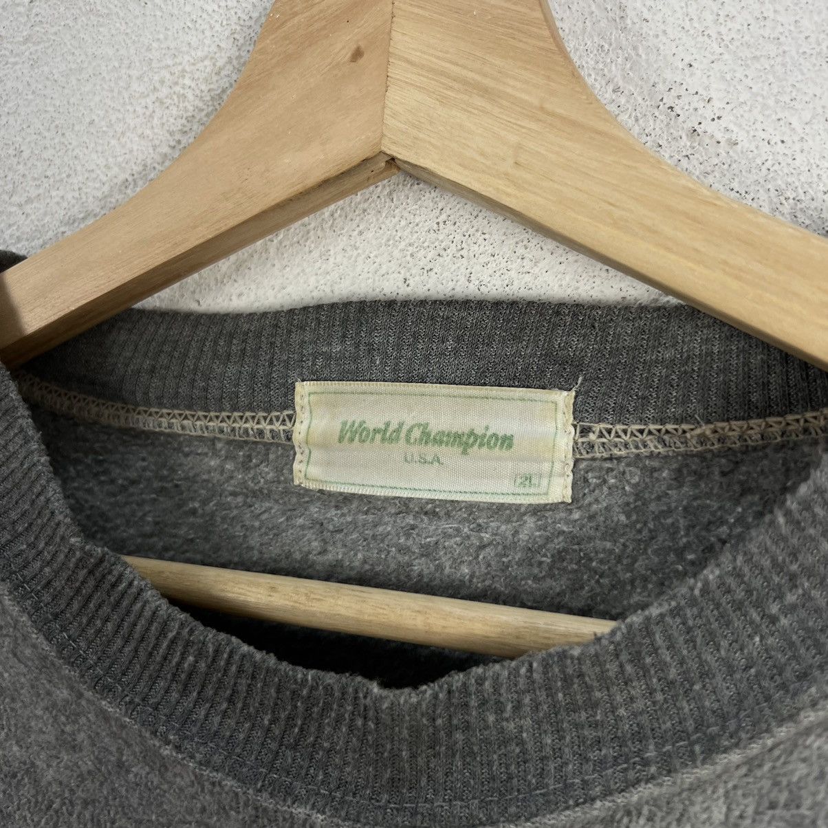 Japanese Brand VINTAGE SWEATSHIRT WORLD CHAMPION USA BIG LOGO Size US L / EU 52-54 / 3 - 5 Thumbnail