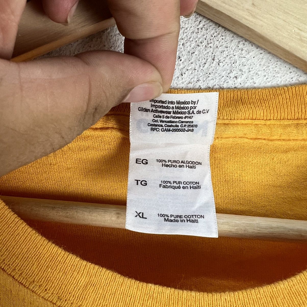 Vintage VINTAGE GILDAN TEE BIG LOGO FIT FOR A KING Size US XL / EU 56 / 4 - 7 Thumbnail
