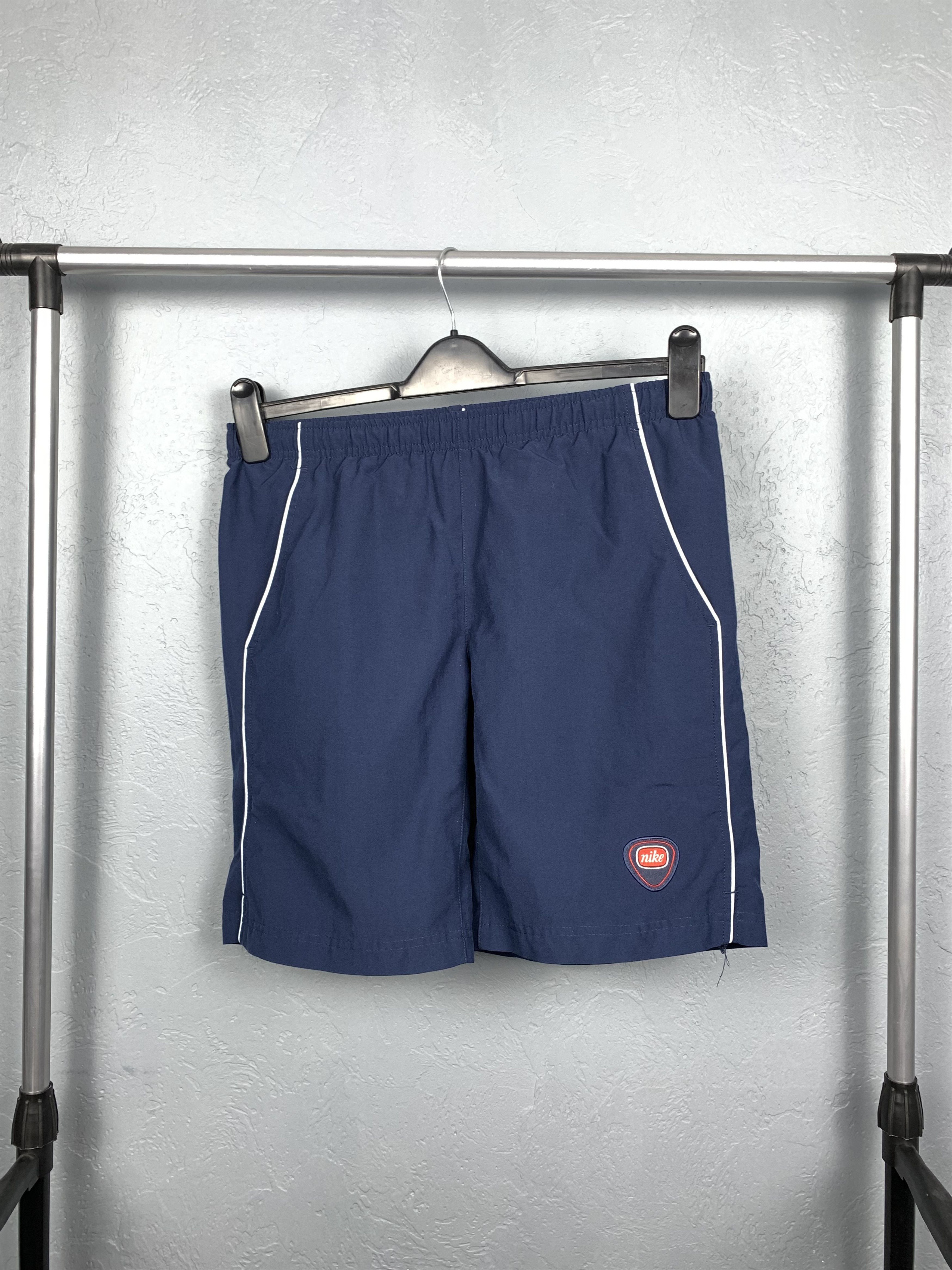 Nike Vintage Nike Mens Nylon Shorts Y2K Size US 28 / EU 44 - 1 Thumbnail