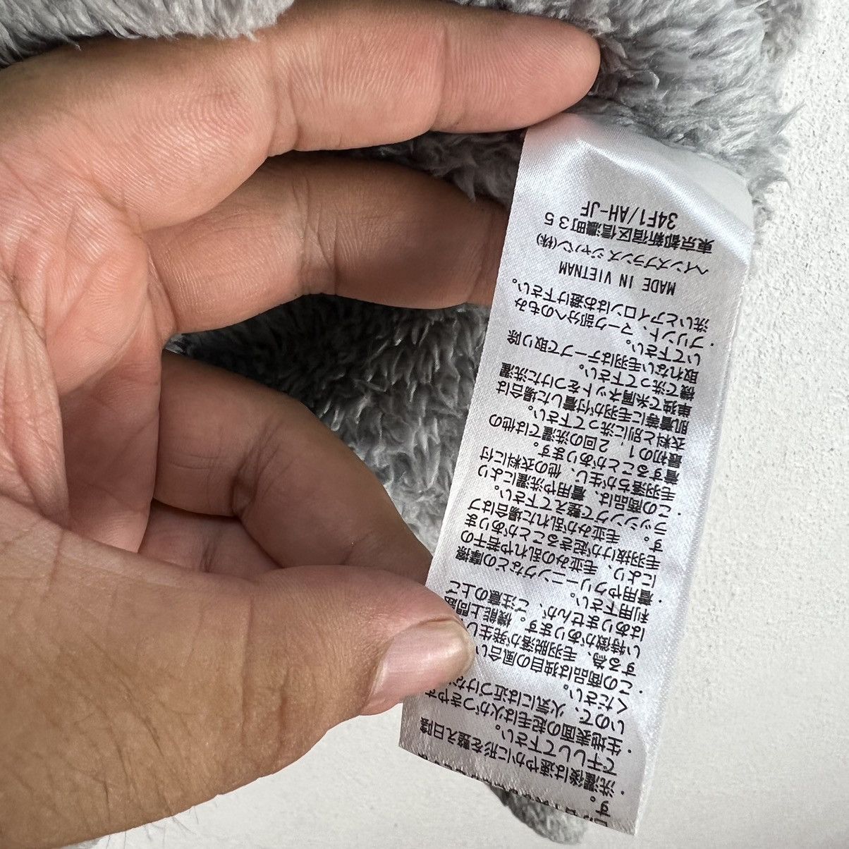 Japanese Brand VINTAGE CHAMPION FLEECE SWEATSHIRT Size US S / EU 44-46 / 1 - 11 Thumbnail