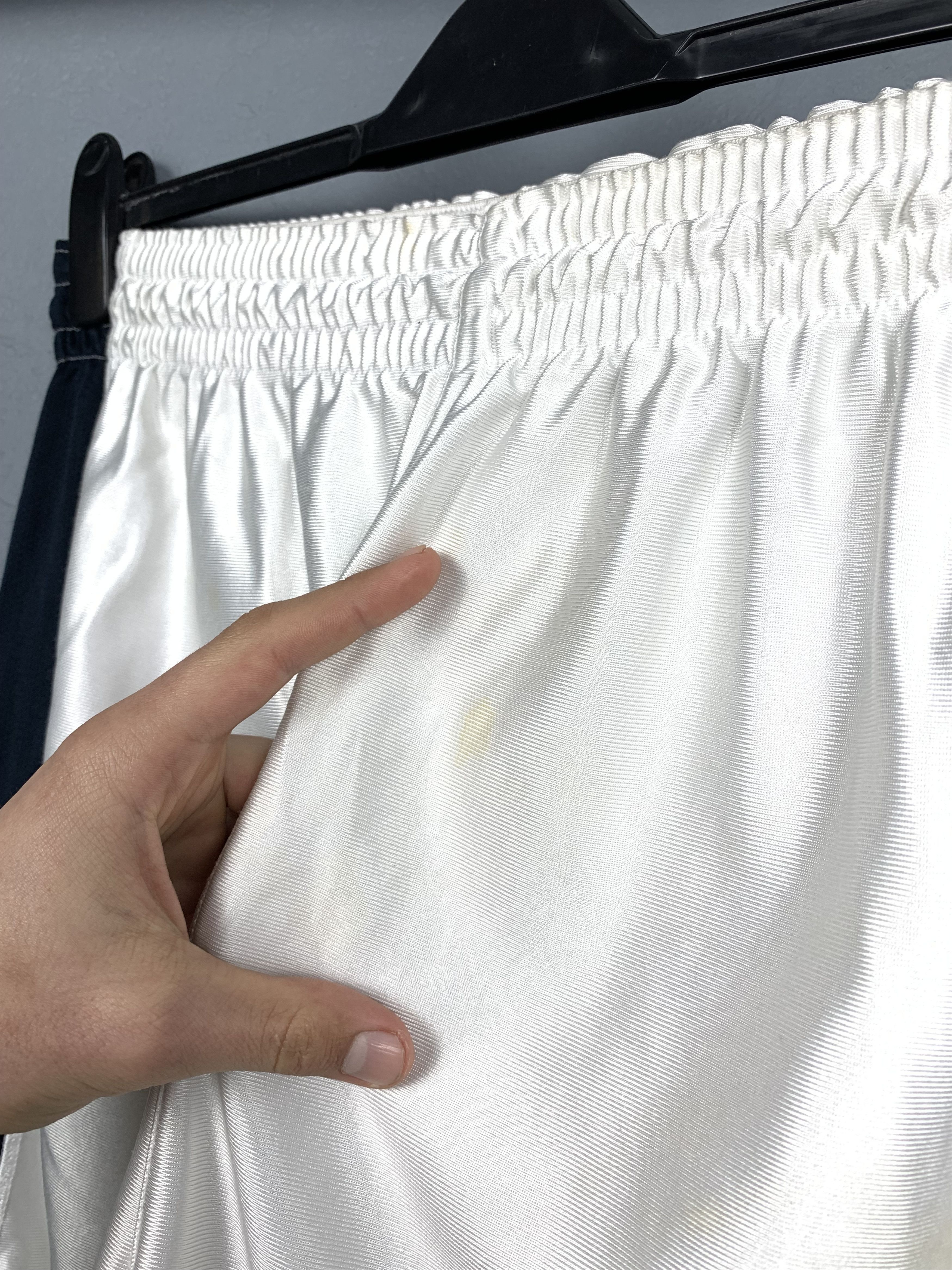 Nike × Vintage Vintage Nike Mens Basketball Shorts Y2K Size US 34 / EU 50 - 3 Thumbnail