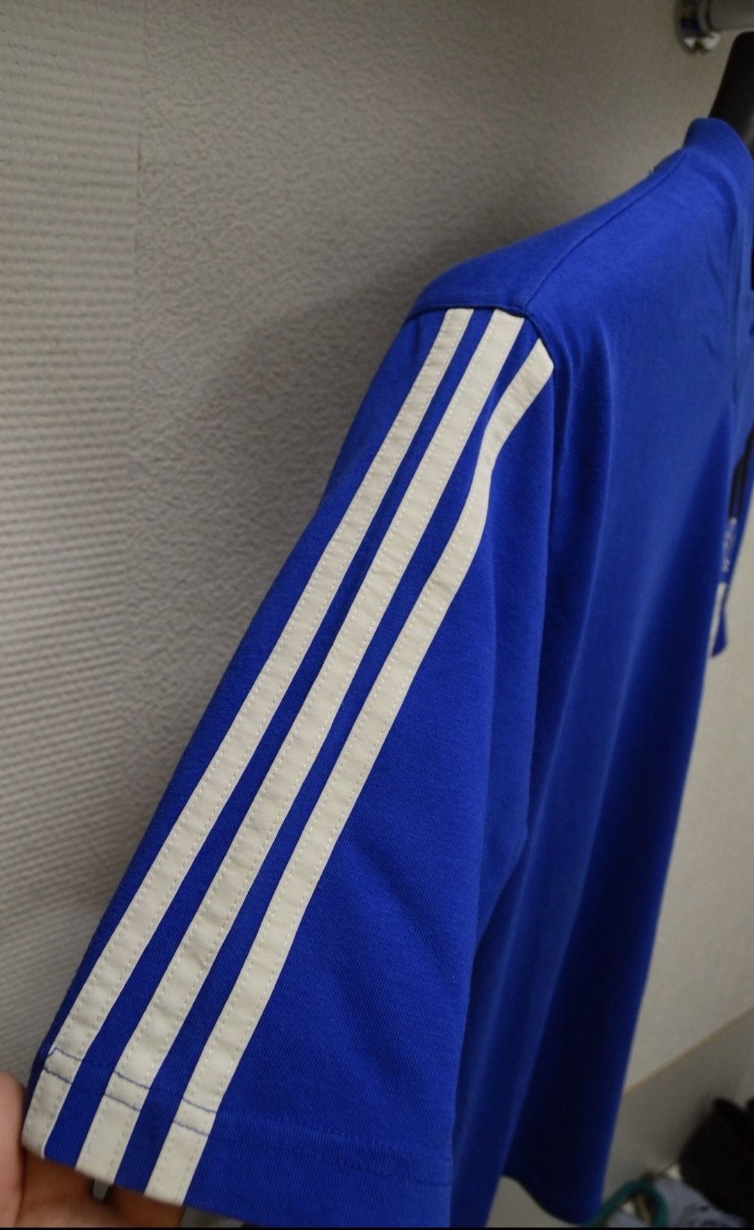 Vintage Adidas vintage big logo t-shirt tee M size Size US M / EU 48-50 / 2 - 2 Thumbnail