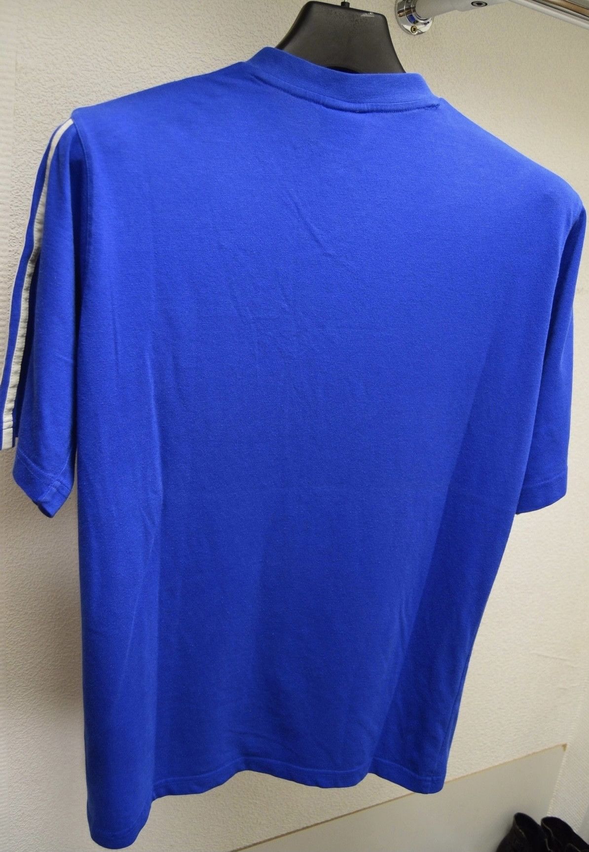 Vintage Adidas vintage big logo t-shirt tee M size Size US M / EU 48-50 / 2 - 3 Thumbnail