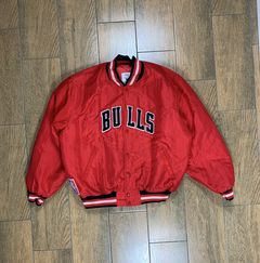Chicago Bulls Black Vintage Starter Jacket - Clark Street Sports