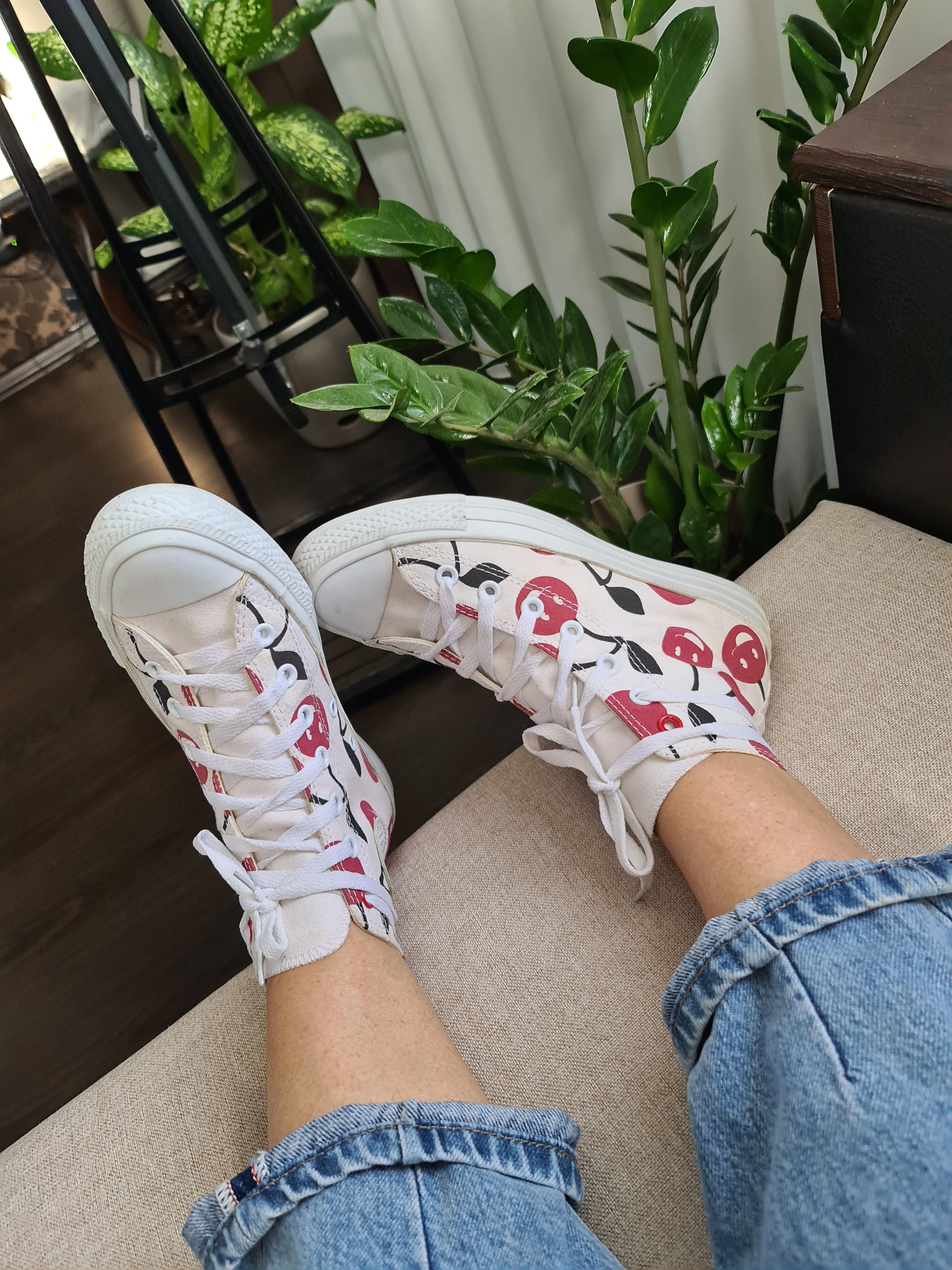 🍒 Converse Chuck Taylor All Star Hi Top Cherry 🍒