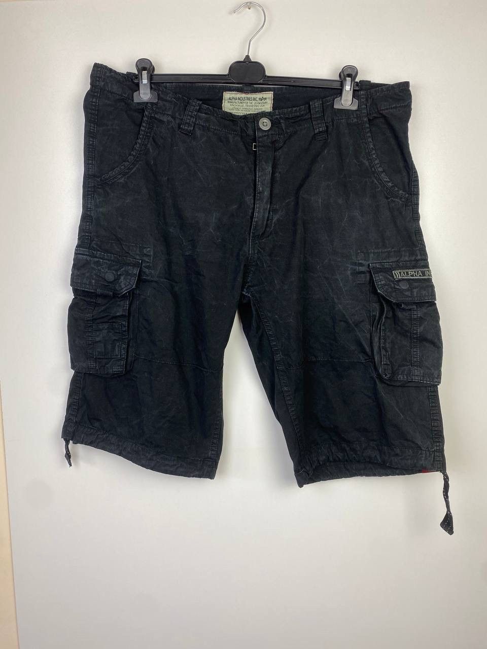 Alpha Industries Alpha Industries vintage shorts size 40 Size US 40 / EU 56 - 1 Thumbnail