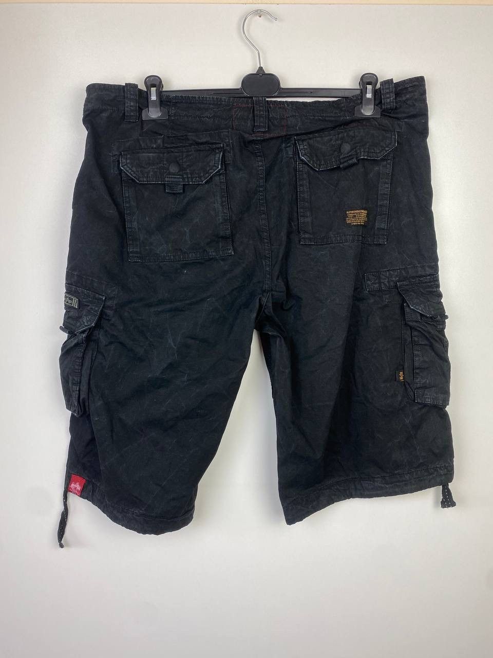 Alpha Industries Alpha Industries vintage shorts size 40 Size US 40 / EU 56 - 2 Thumbnail