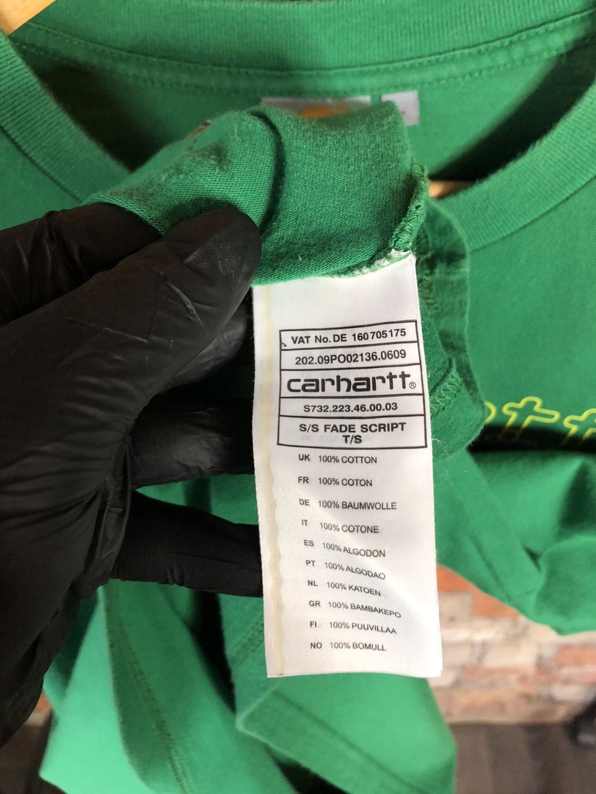 Carhartt × Vintage Carhartt T-Shirt Big Center Logo Vintage Size US L / EU 52-54 / 3 - 4 Thumbnail