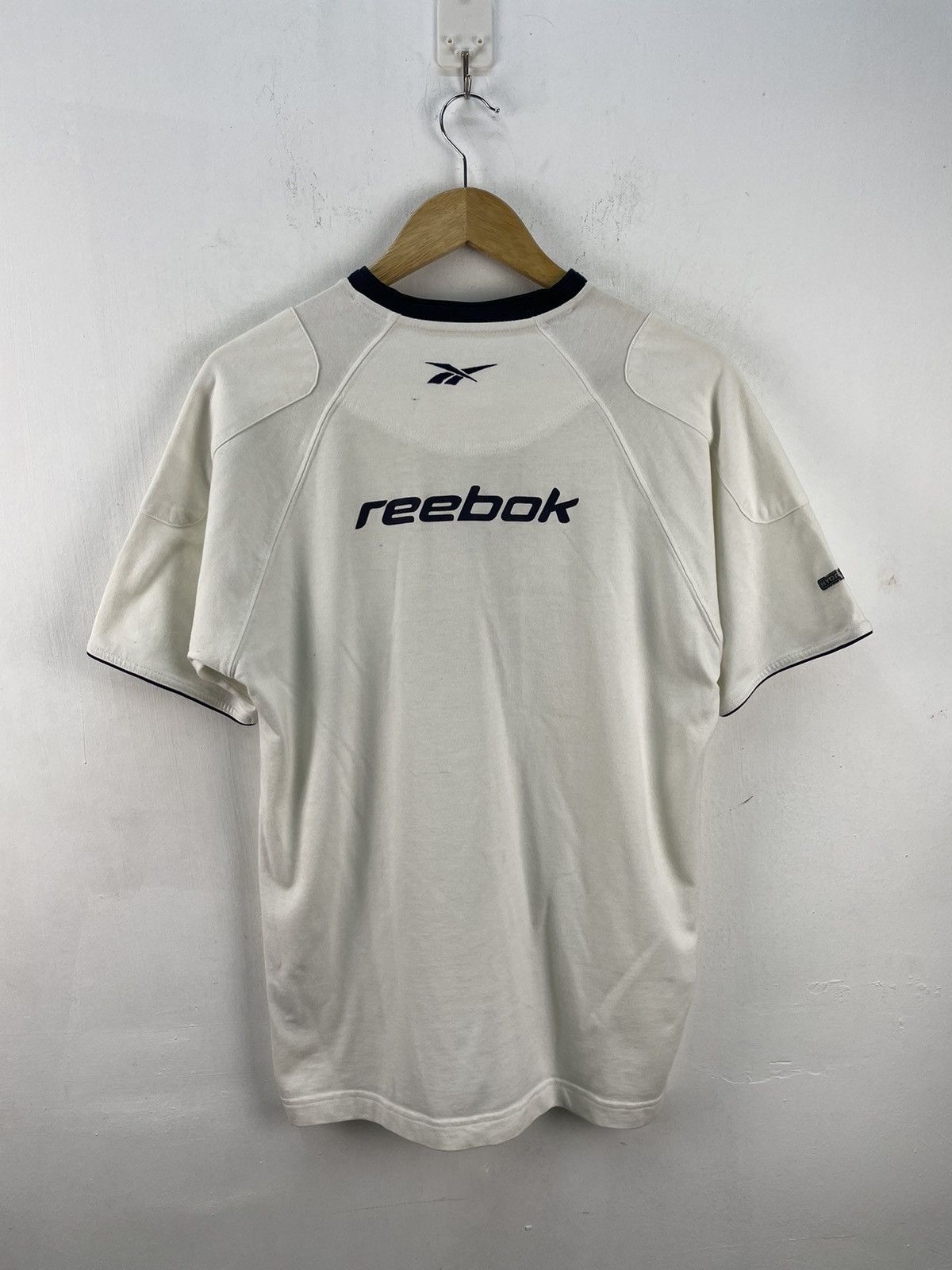 Reebok × Vintage Vintage Liverpool Reebok Jersey 2001-2002 Size US L / EU 52-54 / 3 - 3 Thumbnail