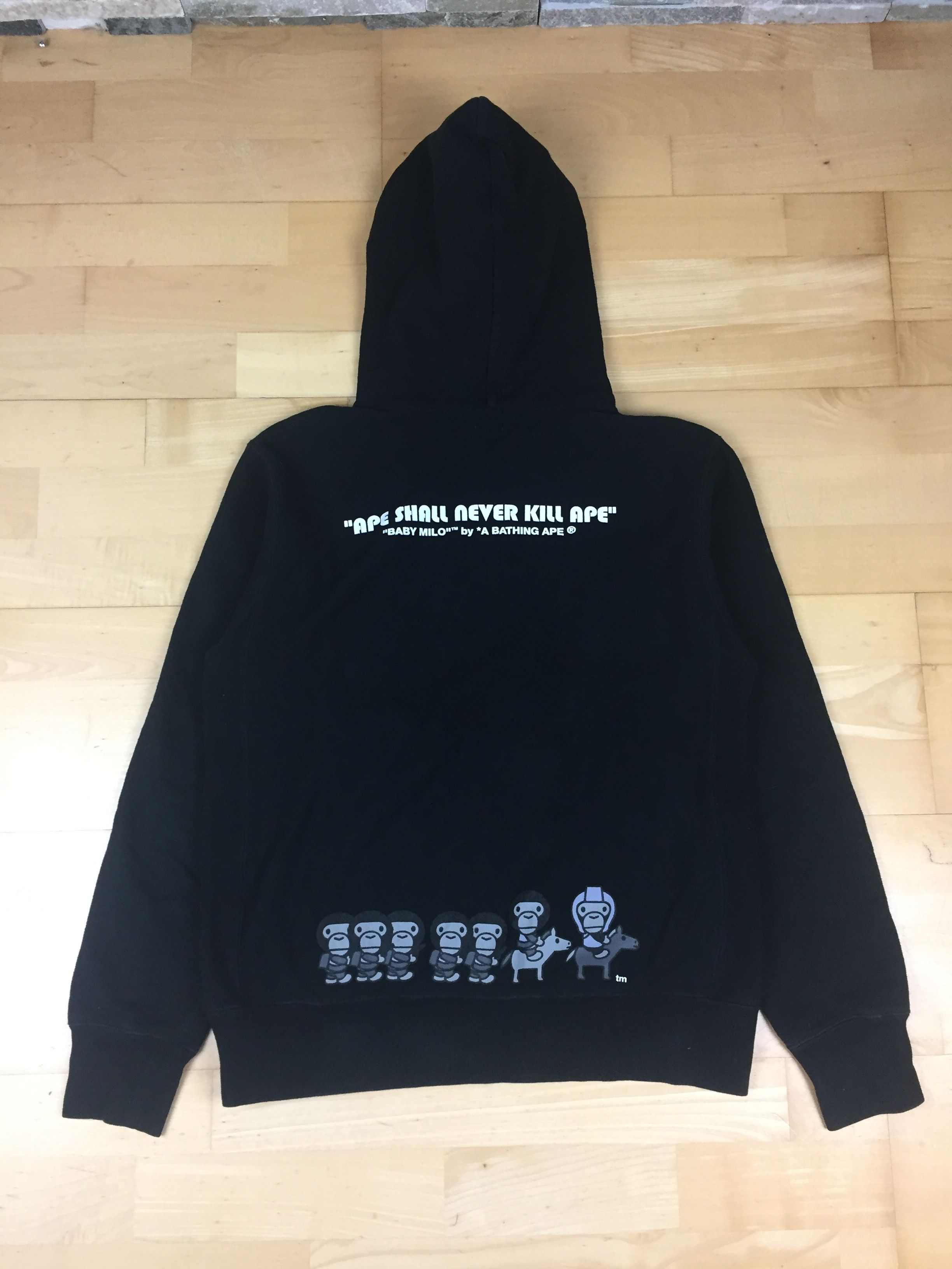 Band Tees Bape Army Print Hoodie Size US S / EU 44-46 / 1 - 6 Thumbnail