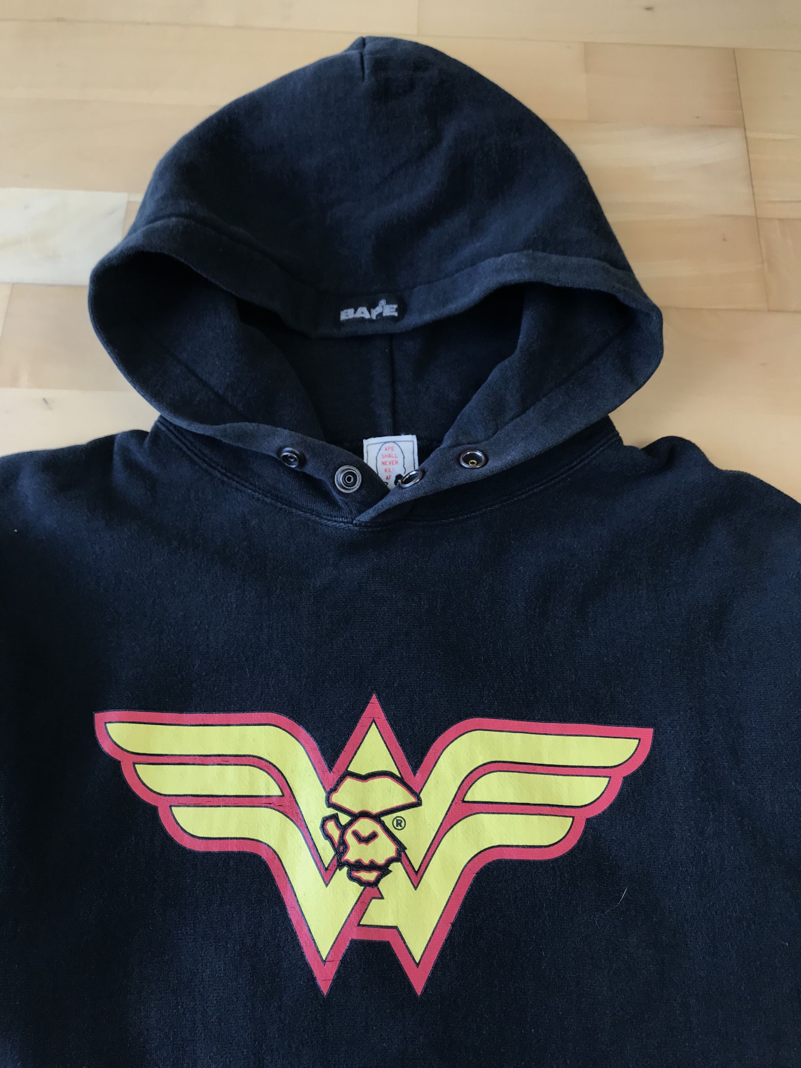 Bape Bape Wonderwoman "W" Ape Logo Hoodie Size US M / EU 48-50 / 2 - 2 Thumbnail