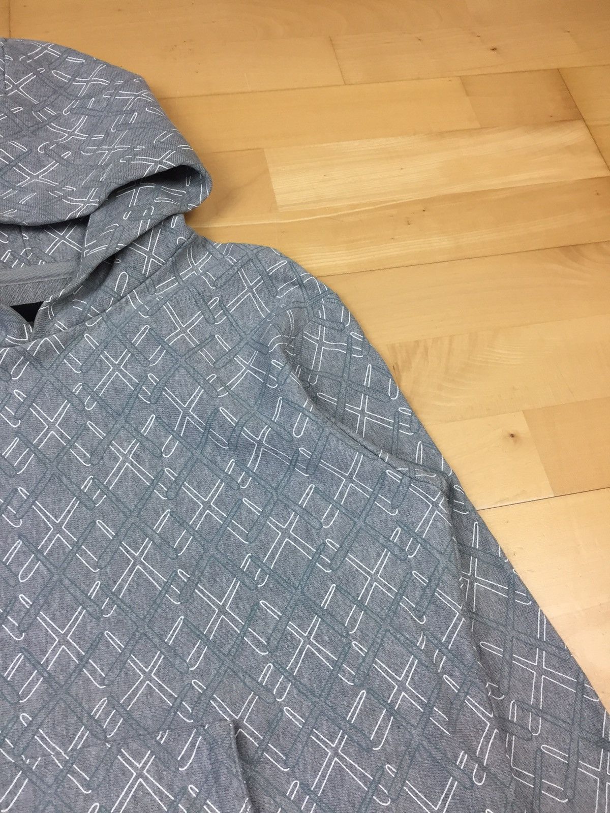 Kaws Kaws X Original Fake all over Print Hoodie Size US S / EU 44-46 / 1 - 2 Thumbnail