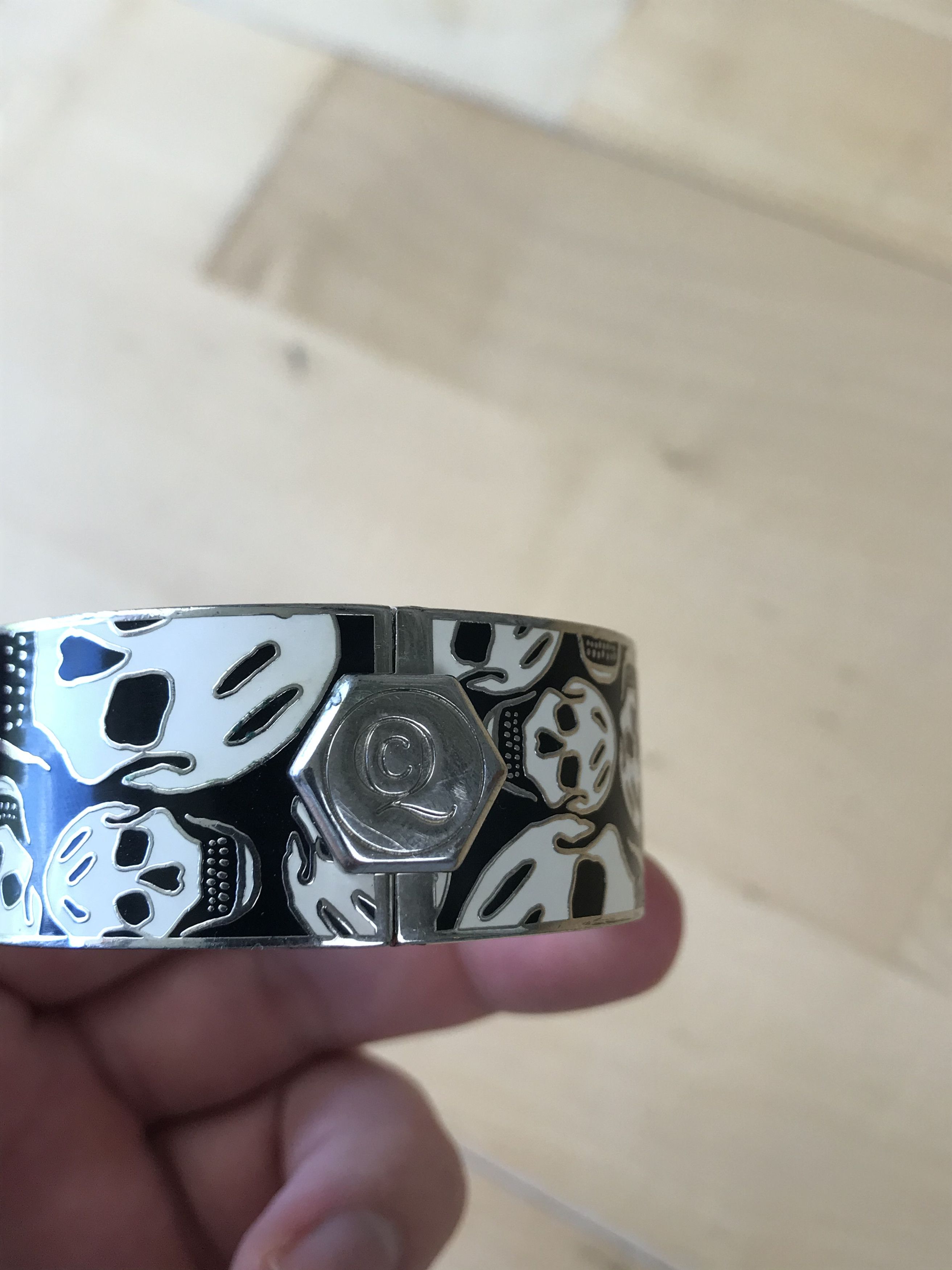Alexander McQueen Alexander McQueen Skull Bracelet Size ONE SIZE - 3 Thumbnail