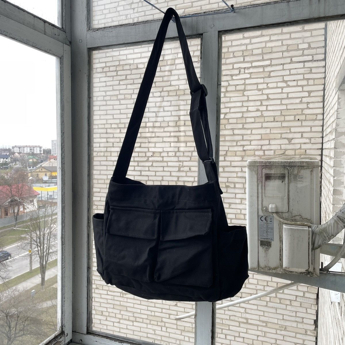 Japanese Brand Distressed Japanese crossbody bag Size ONE SIZE - 1 Thumbnail