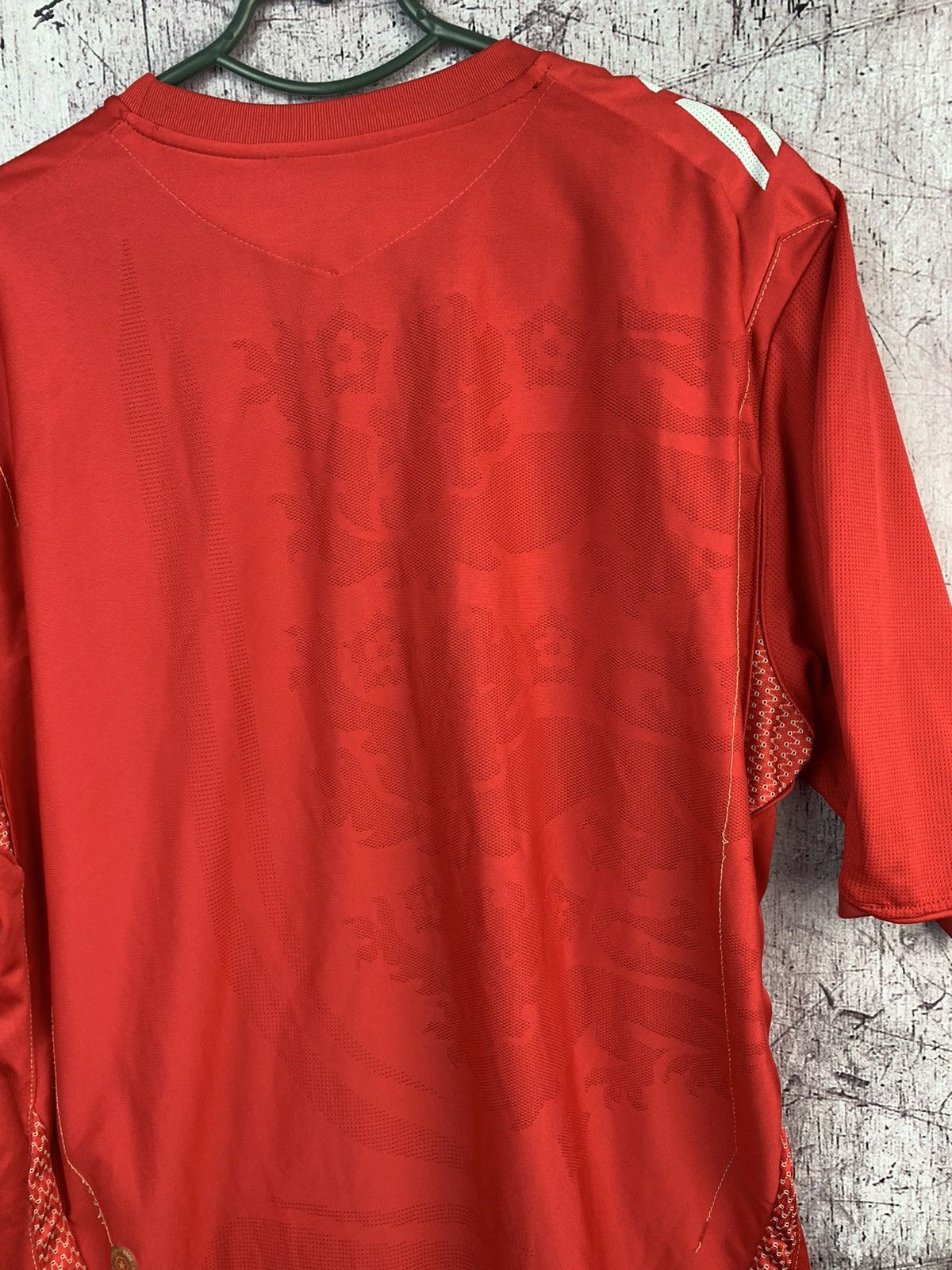Umbro Vintage Umbro England Red Jersey T-Shirt Size US XL / EU 56 / 4 - 4 Thumbnail