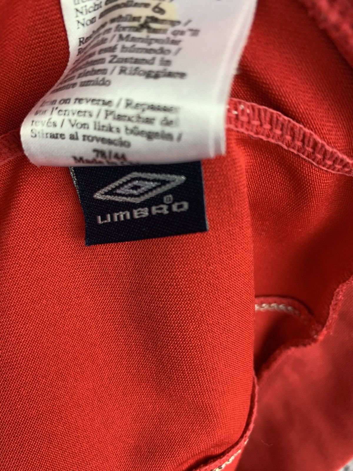 Umbro Vintage Umbro England Red Jersey T-Shirt Size US XL / EU 56 / 4 - 5 Thumbnail