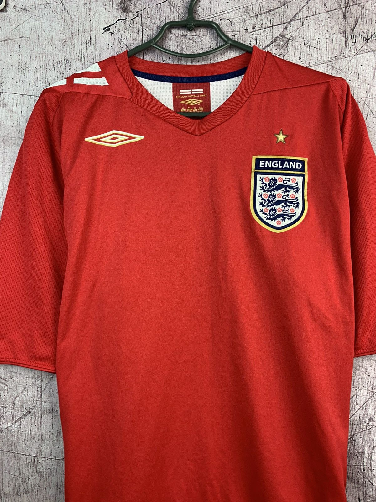 Umbro Vintage Umbro England Red Jersey T-Shirt Size US XL / EU 56 / 4 - 2 Thumbnail