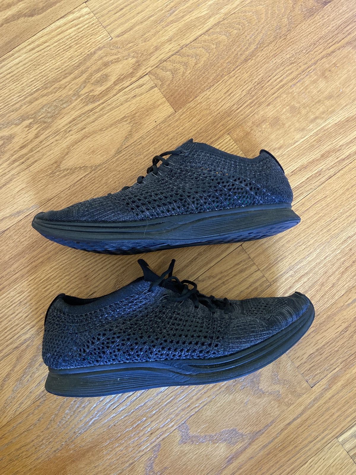 Nike Nike Flyknit Racer Size US 9 / EU 42 - 2 Thumbnail