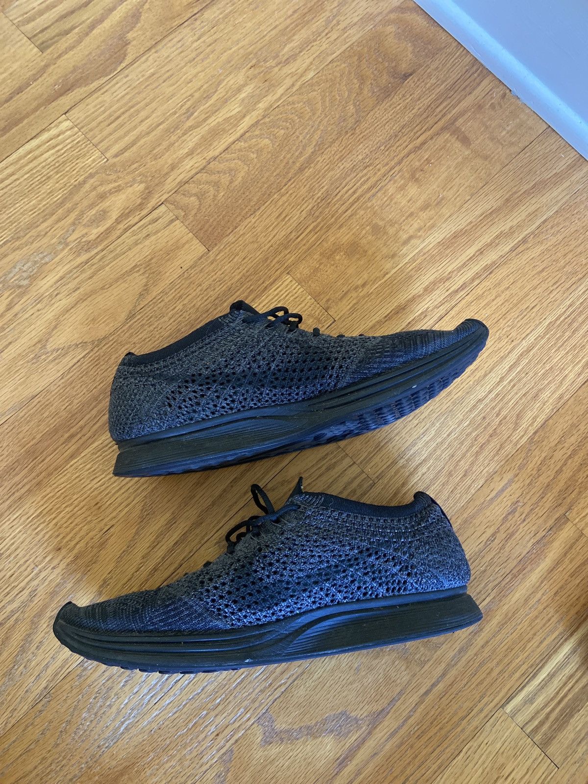 Nike Nike Flyknit Racer Size US 9 / EU 42 - 3 Thumbnail