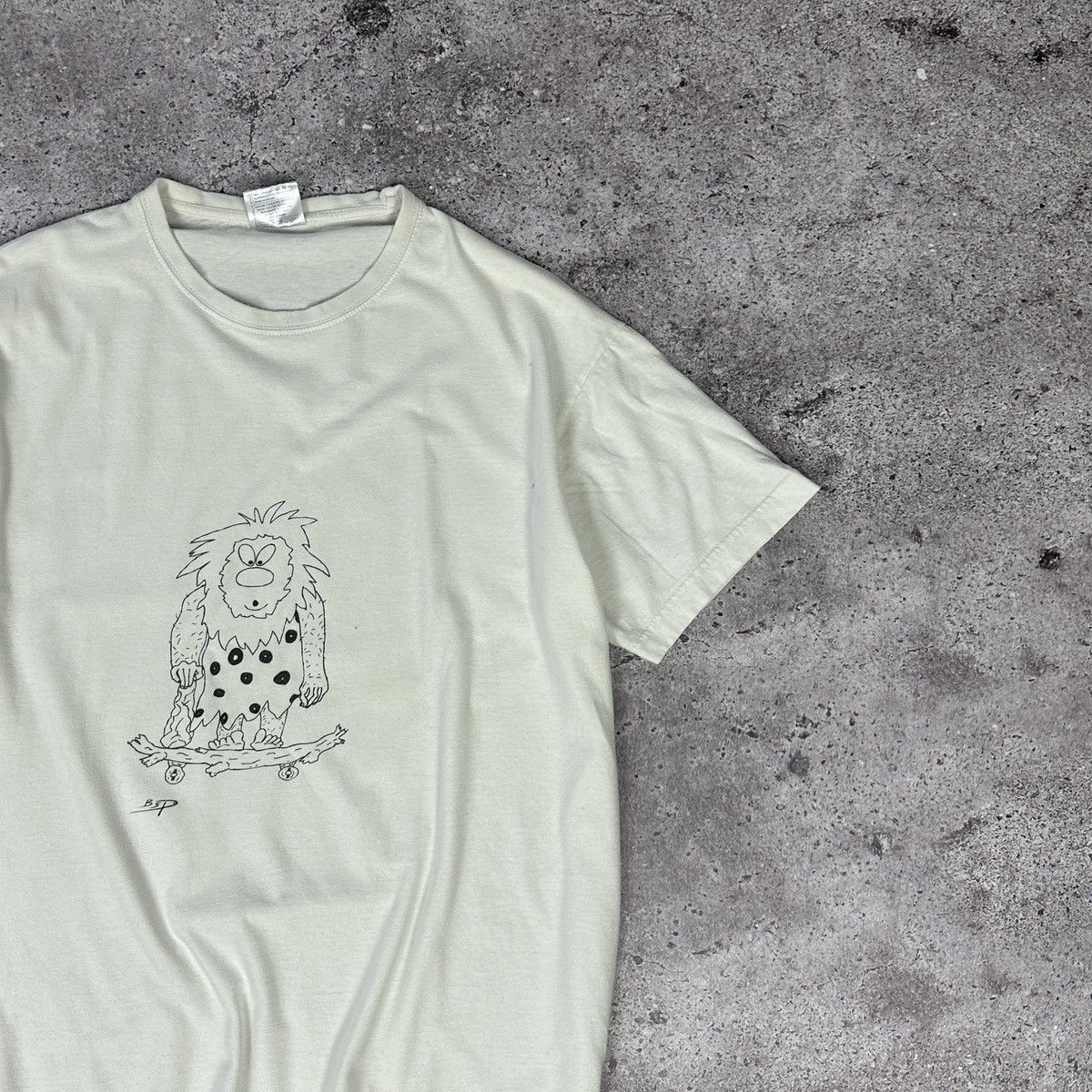 Vintage Vintage 90s BSP Flintstone Neanderthal on skate tee y2k sk8 Size US M / EU 48-50 / 2 - 2 Thumbnail