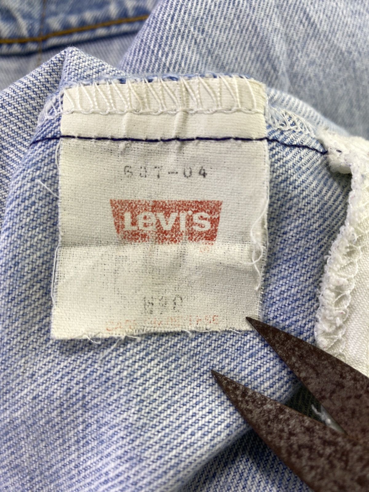 Levi's 90s Vintage Levis 607 Distress Blue Wash Jeans- J785 Size US 30 / EU 46 - 5 Thumbnail