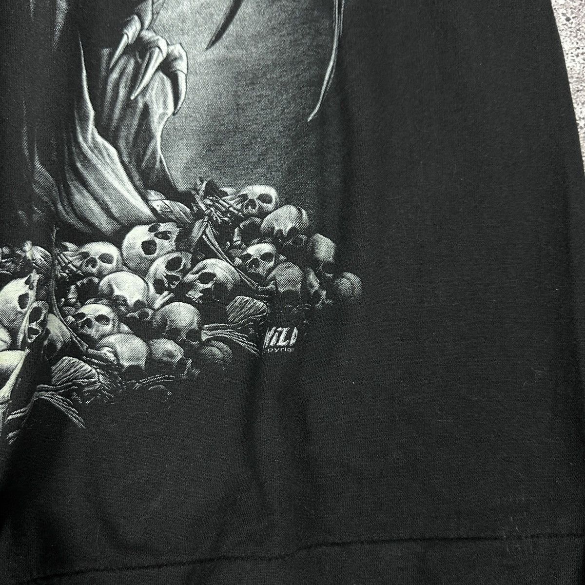 Vintage Vintage 90s AOP Dragon Glow in the Dark Bootleg tee Skulls Size US XL / EU 56 / 4 - 10 Thumbnail