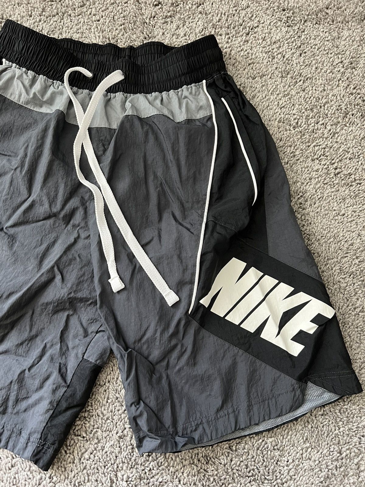 Nike Nike Athletic Basketball Nylon Short Size US 32 / EU 48 - 2 Thumbnail