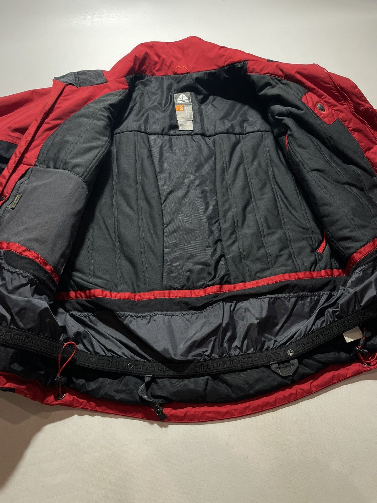 Nike Vintage Nike Acg Ski/Snowboard Jacket Size US M / EU 48-50 / 2 - 8 Thumbnail