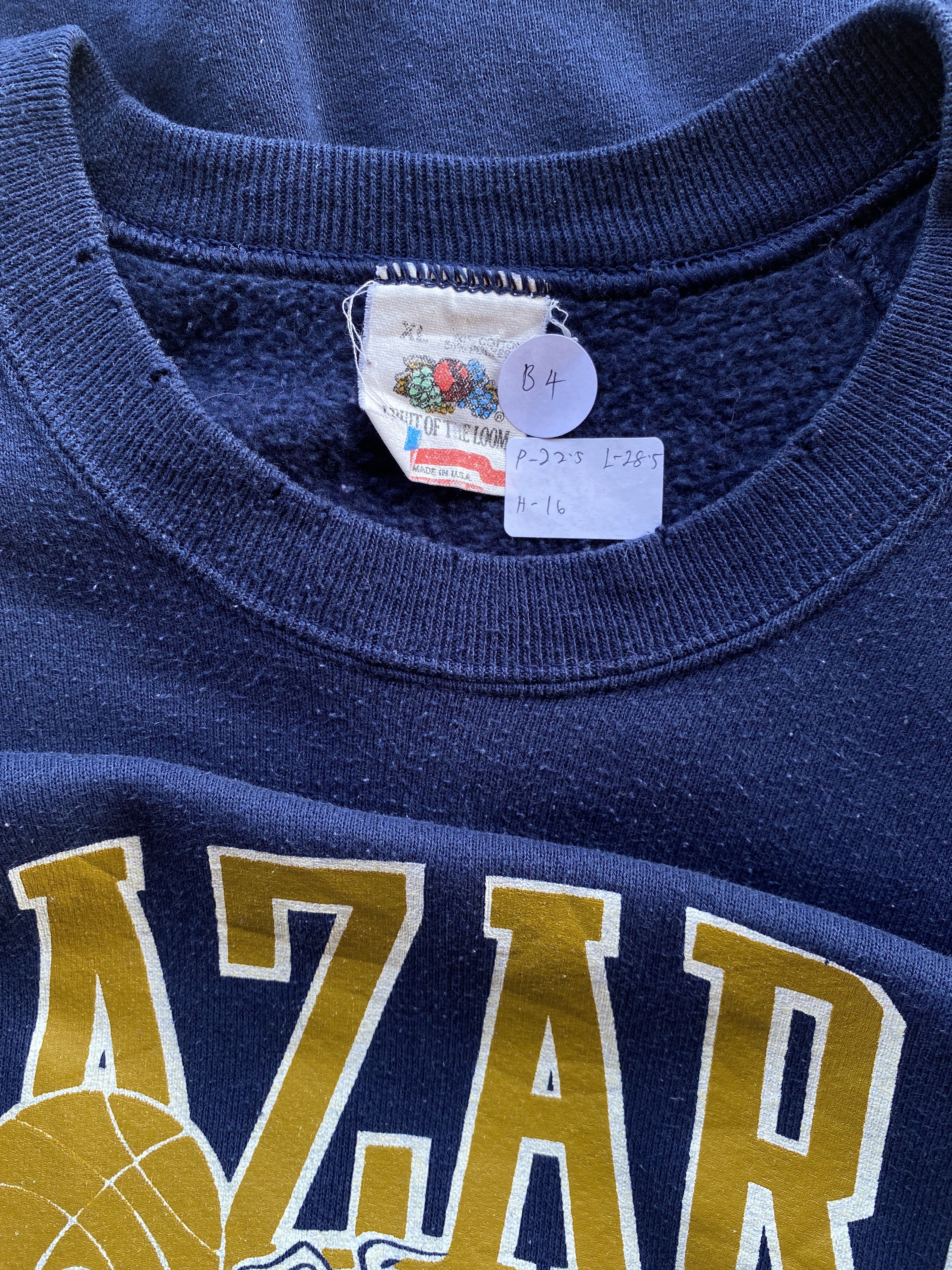 Fruit Of The Loom VINTAGE HAZARD BASKETBALL USA sports sweatshirt Size US XL / EU 56 / 4 - 4 Thumbnail