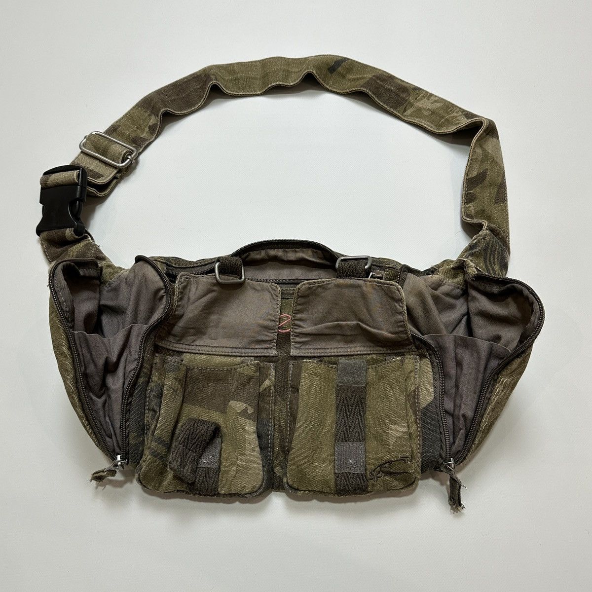 Japanese Brand O’Neil Vintage Beige cargo Crossbody Bag Size ONE SIZE - 5 Thumbnail