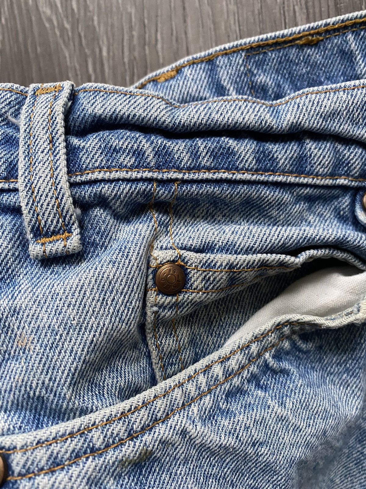 Levi's Vintage 1992 Levi’s Brown Tabs Light Blue Denim Jeans Baggy Size US 35 - 9 Thumbnail