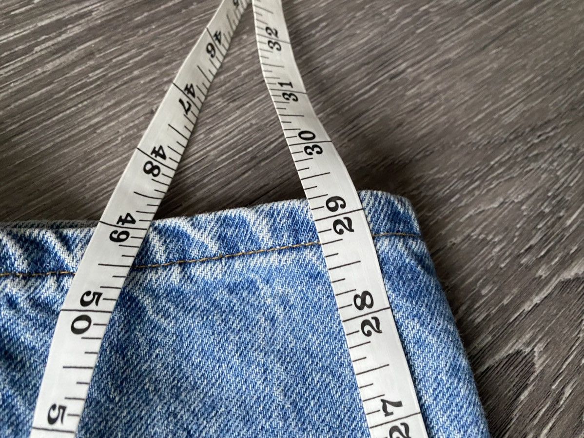 Levi's Vintage 1992 Levi’s Brown Tabs Light Blue Denim Jeans Baggy Size US 35 - 15 Thumbnail