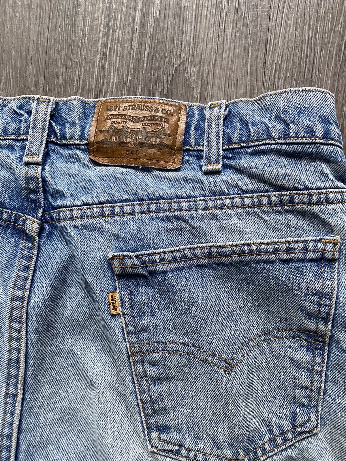 Levi's Vintage 1992 Levi’s Brown Tabs Light Blue Denim Jeans Baggy Size US 35 - 5 Thumbnail