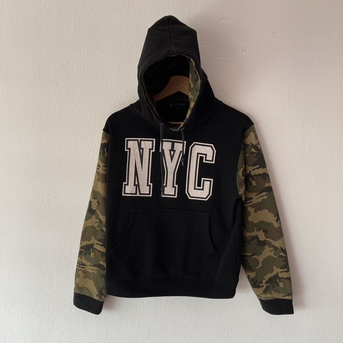 Designer NYC Camouflage Sweatshirt Hoodie Size US S / EU 44-46 / 1 - 2 Thumbnail