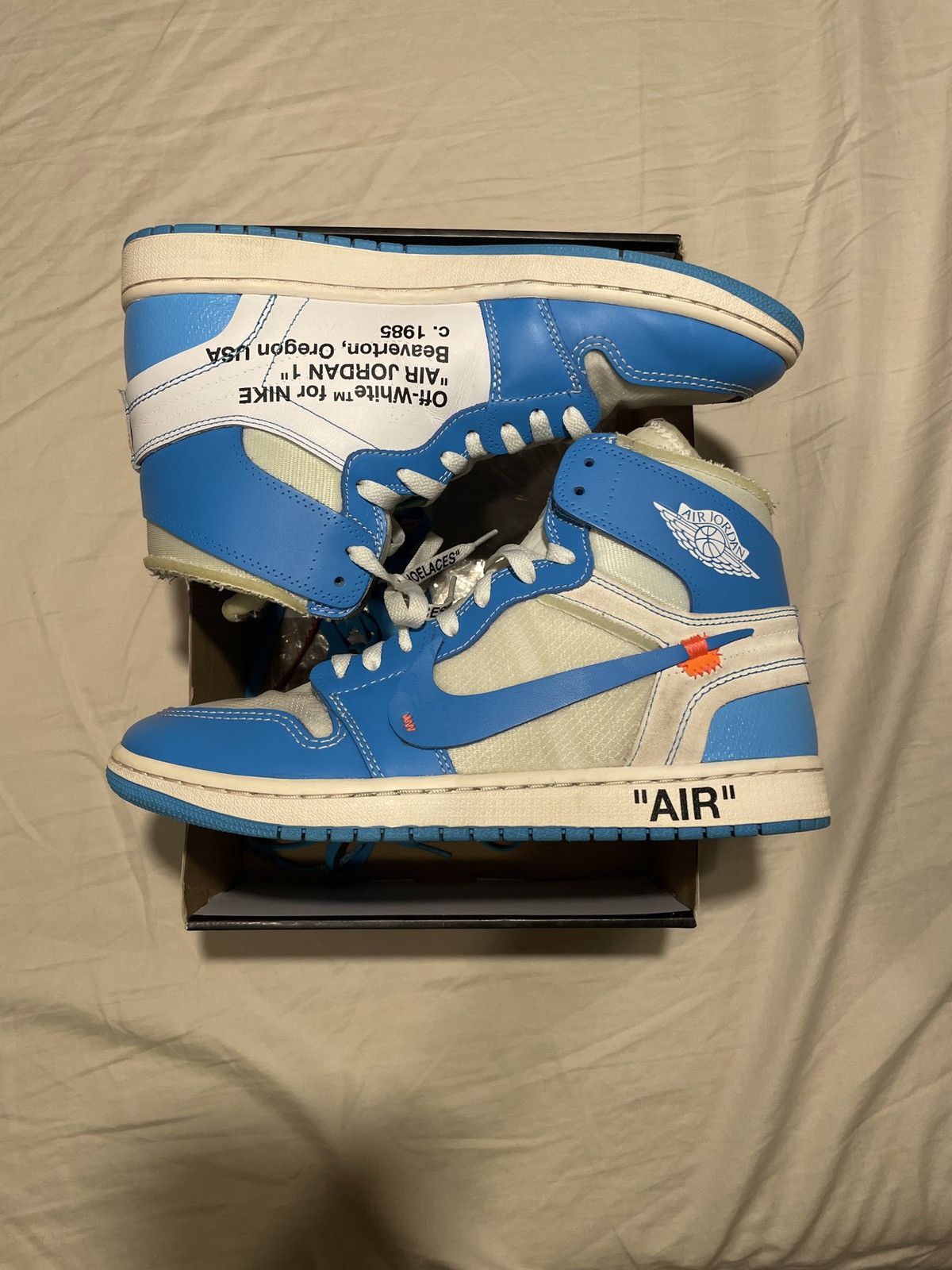 Jordan Brand × Off-White Air Jordan 1 Off-White The 10 UNC Size US 11 / EU 44 - 2 Thumbnail