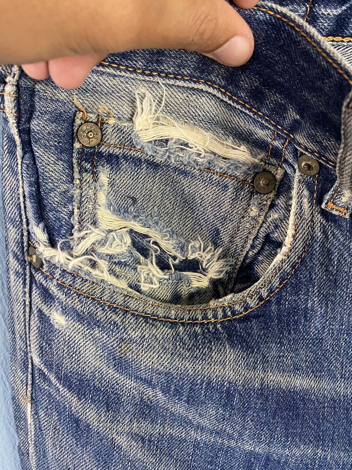 Levi's × Levi's Vintage Clothing × Vintage Levis 505 Distress Denim Jeans Size US 33 - 7 Thumbnail