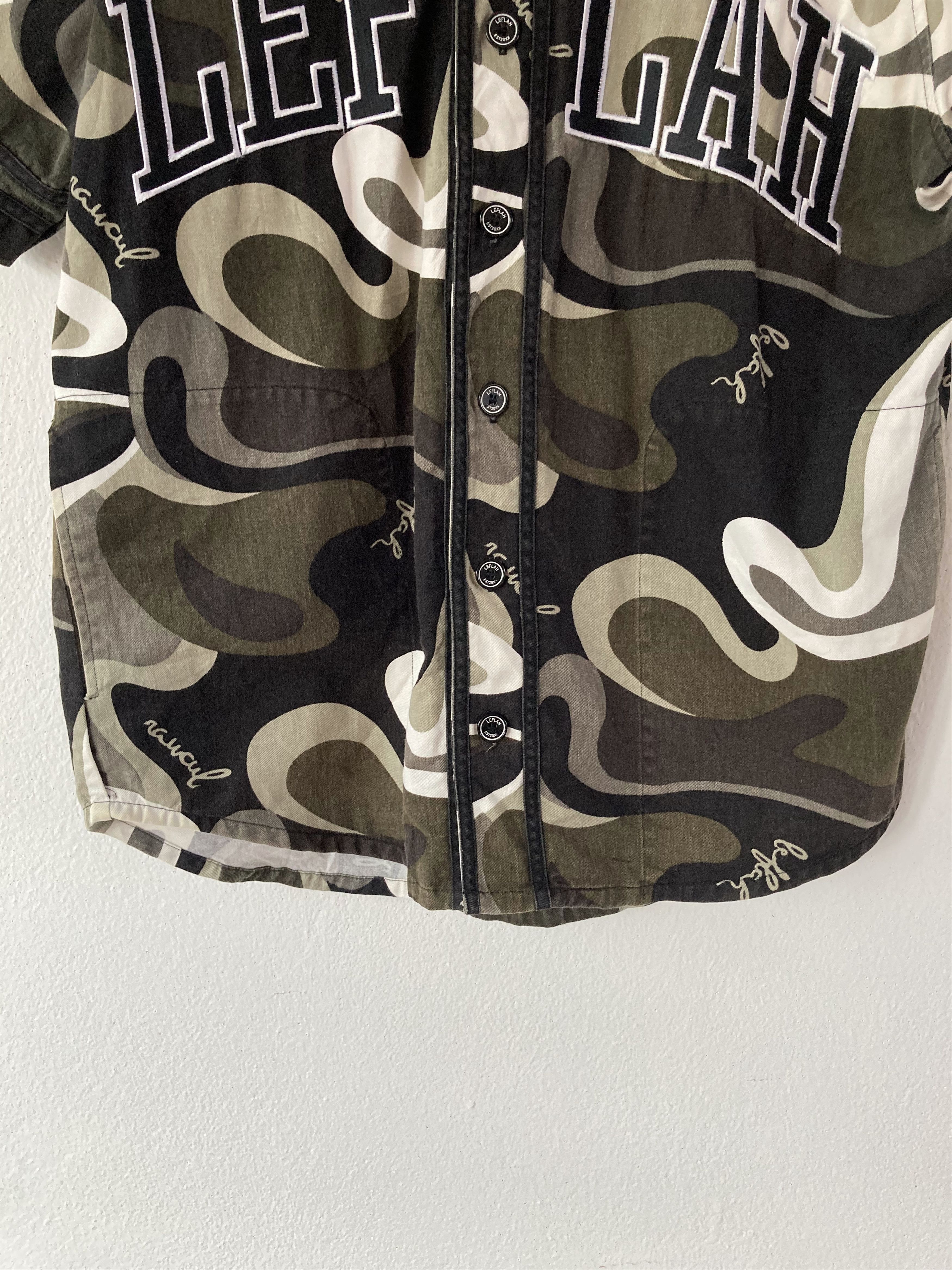 Japanese Brand 🔥LASTPRICE🔥Japanese Leflah ROUNDABOUT NO REGRET Camo Shirt Size US XXL / EU 58 / 5 - 6 Thumbnail