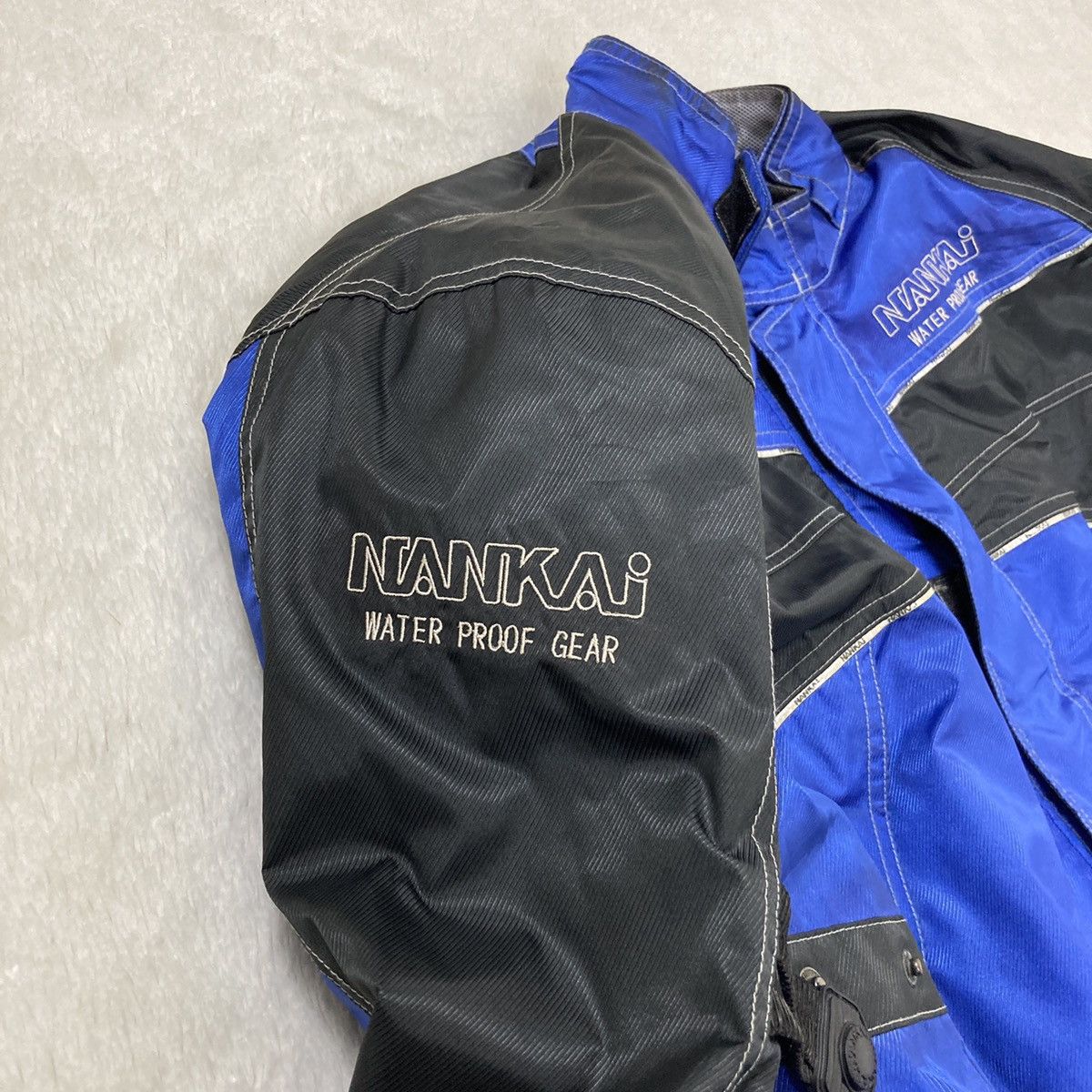 Gear for Sports Nankai Water Proof Gear Come With 5 Pads Size US L / EU 52-54 / 3 - 8 Thumbnail