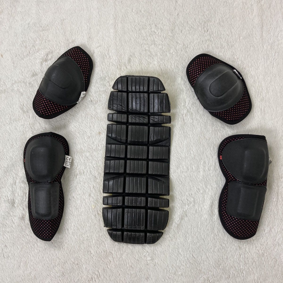 Gear for Sports Nankai Water Proof Gear Come With 5 Pads Size US L / EU 52-54 / 3 - 19 Thumbnail